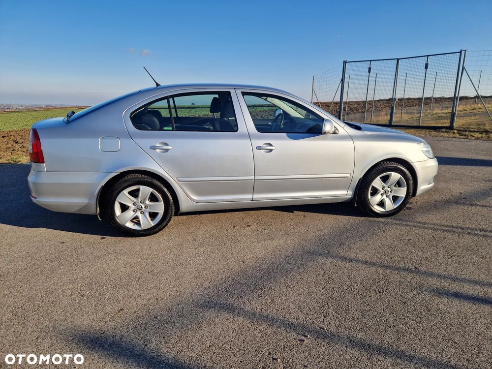 Skoda Octavia 2.0 TDI DPF Elegance - 3