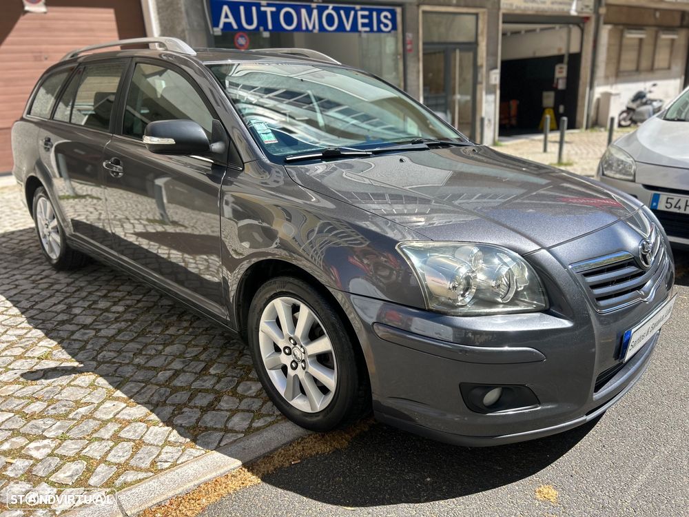 Toyota Avensis SW 2.0 D-4D - 10