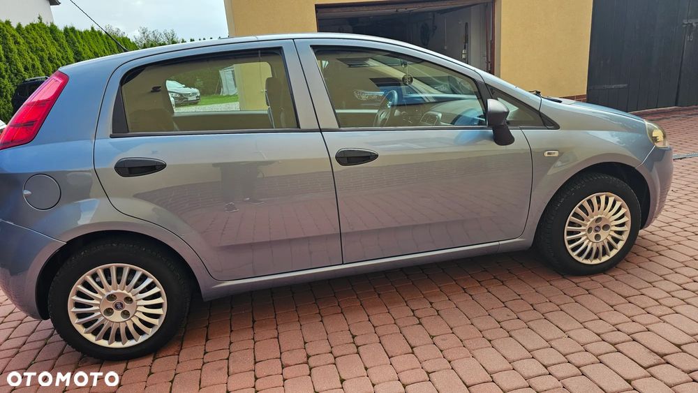 Fiat Grande Punto Actual 1.2 8V Estiva - 22