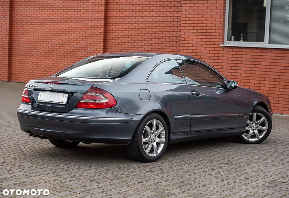 Mercedes-Benz CLK - 13