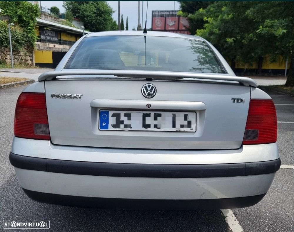 VW Passat Variant 1.9 TDi Confortline - 2