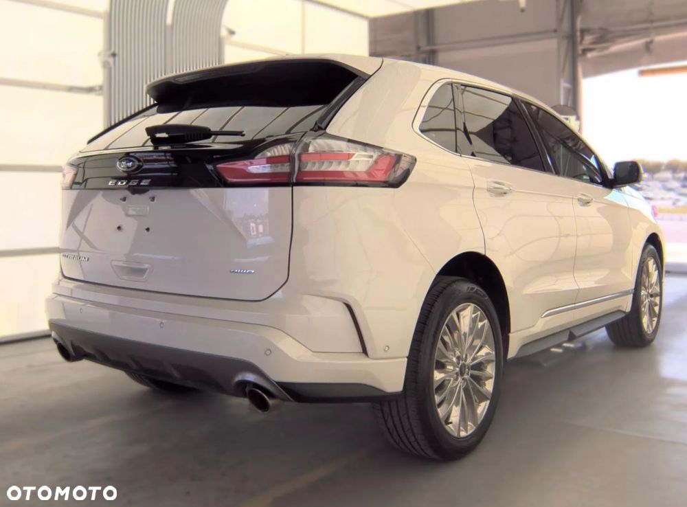 Ford Edge - 5