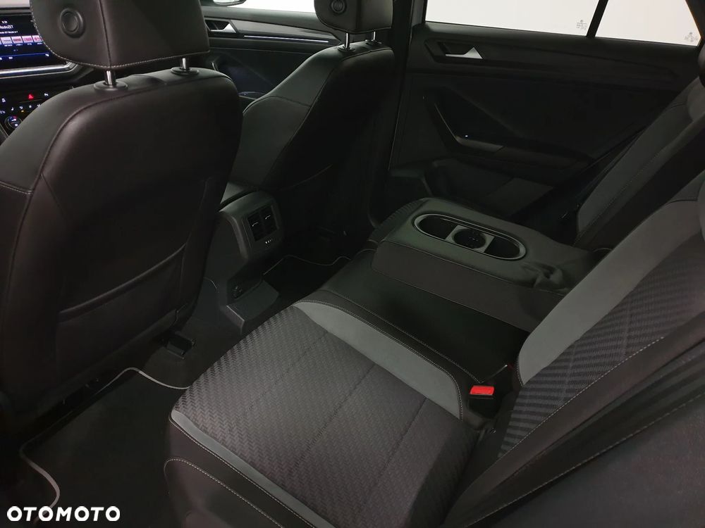 Volkswagen T-Roc 2.0 TDI SCR DSG R-Line - 26