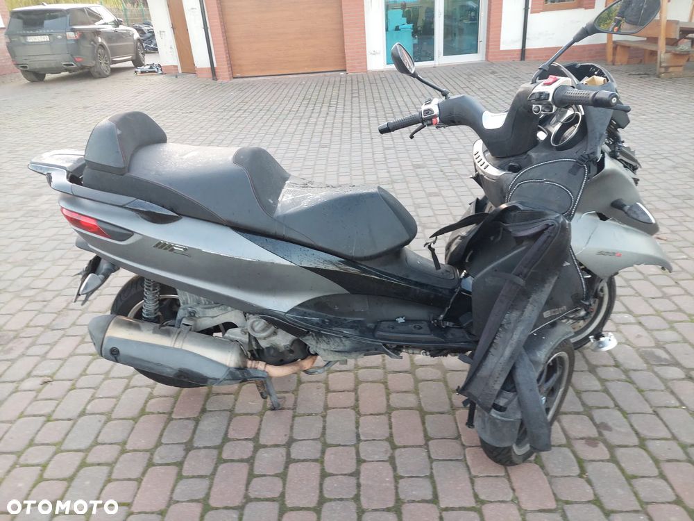 Piaggio MP-3 - 6