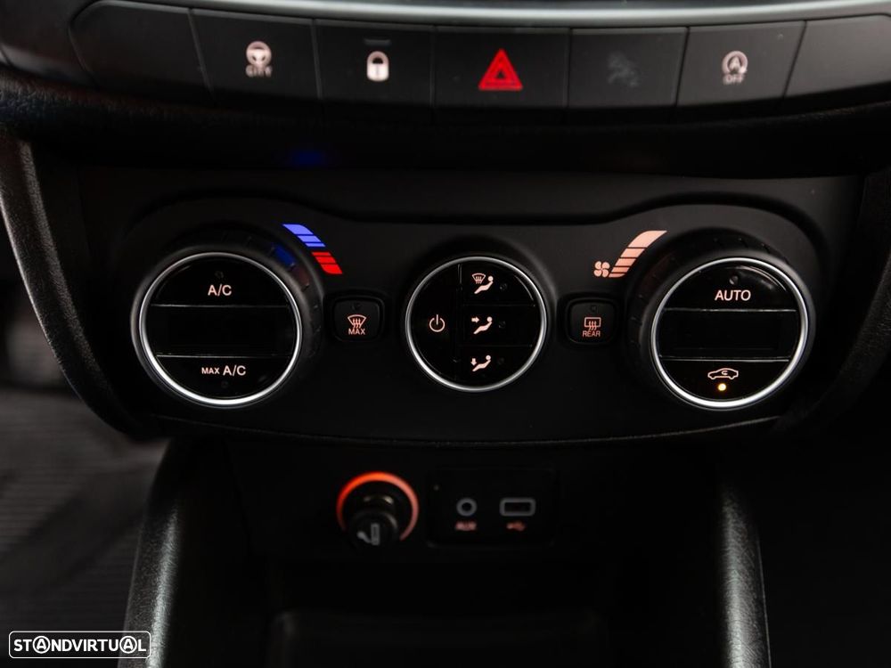 Fiat Tipo Station Wagon 1.3 M-Jet Lounge - 16