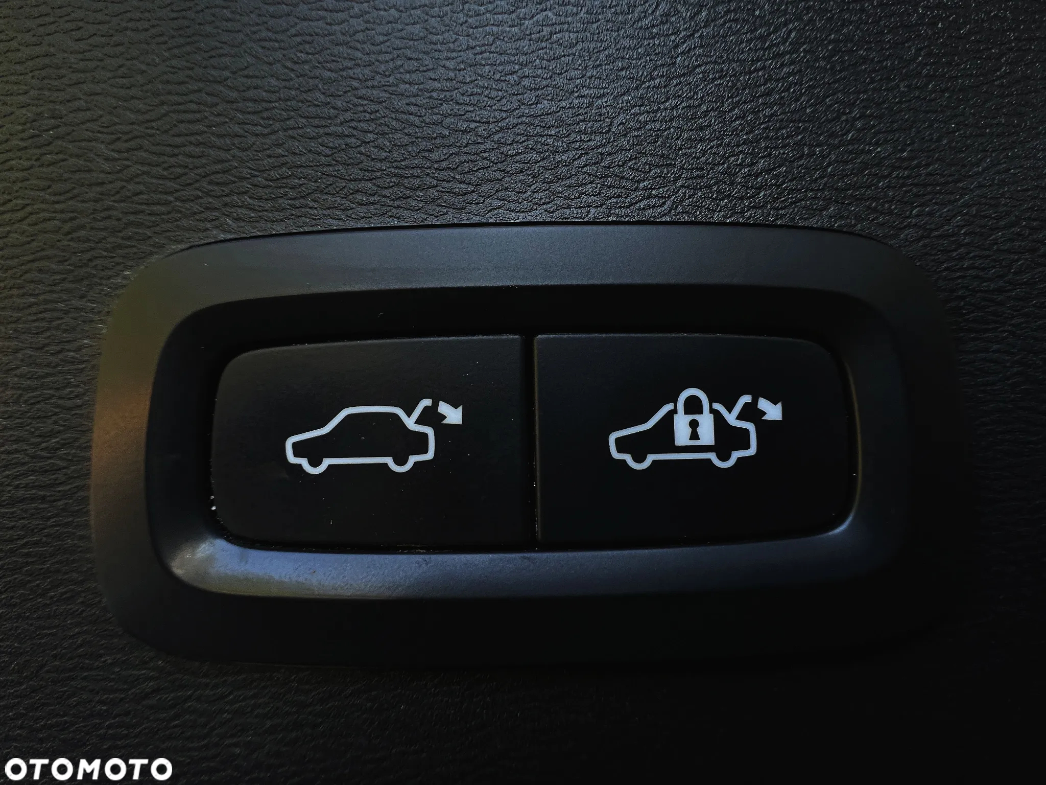 Volvo XC 40 D4 AWD Geartronic Momentum - 23