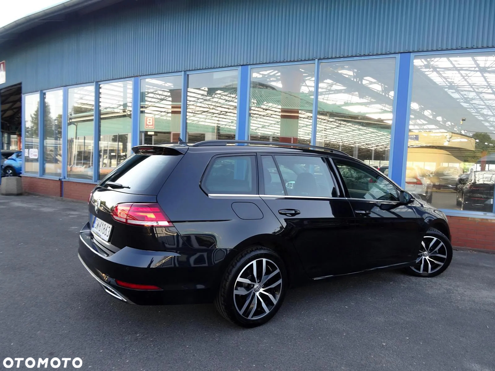 Volkswagen Golf Variant 2.0 TDI SCR Highline - 18