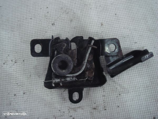 Fecho Do Capot Subaru Impreza Três Volumes (Gd) - 2