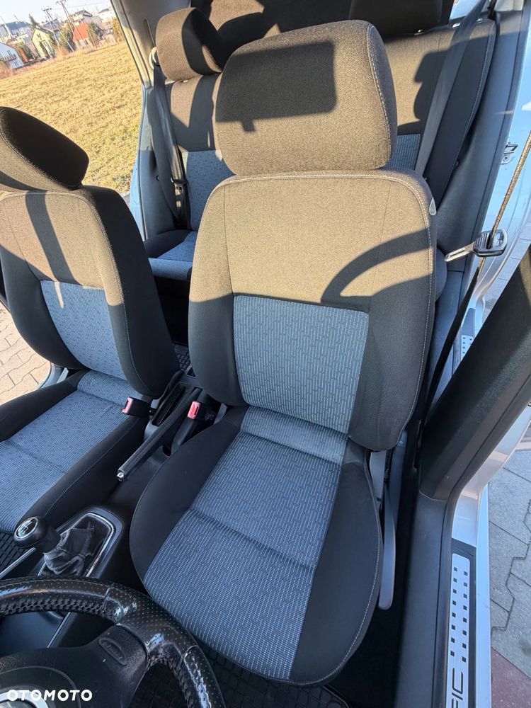 Volkswagen Golf - 20