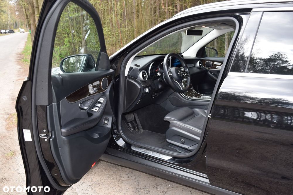 Mercedes-Benz GLC - 22