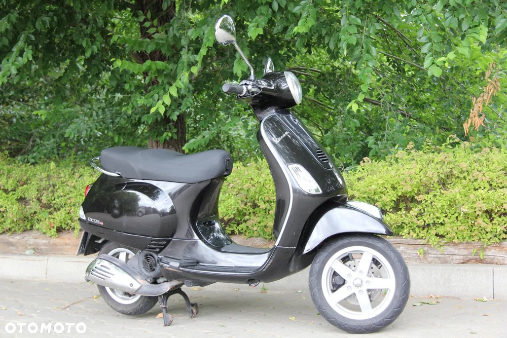 Piaggio Vespa - 16
