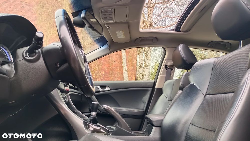 Honda Accord 2.0 Executive - 11