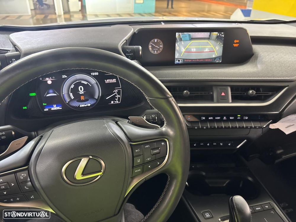 Lexus UX 300e Premium - 7