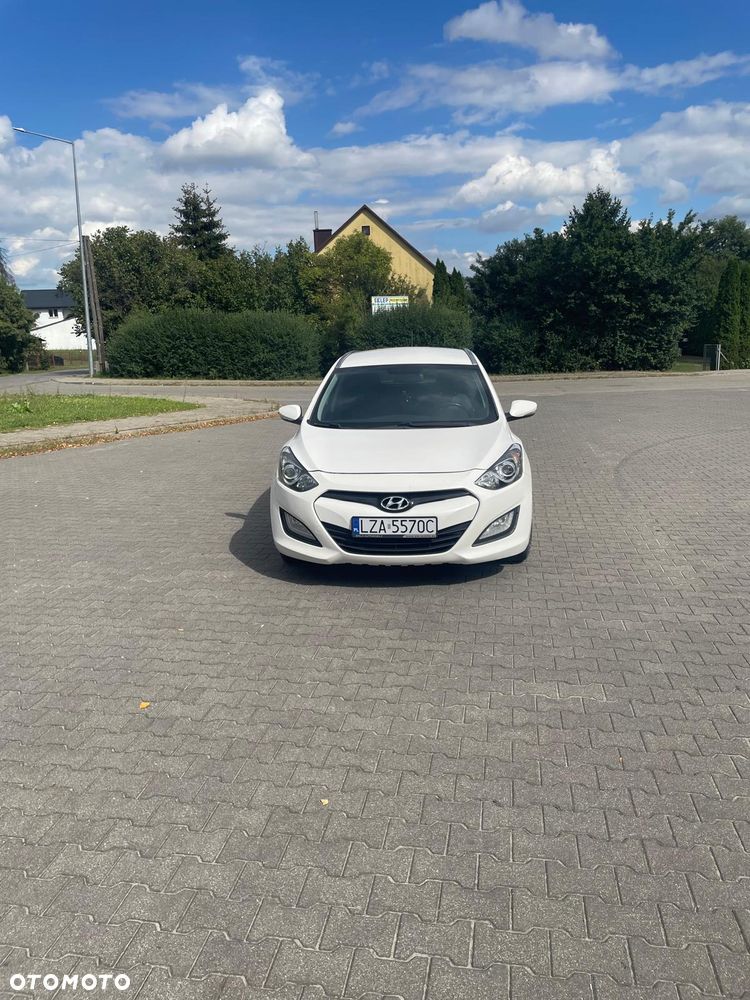 Hyundai i30 blue Kombi 1.6 CRDi Classic Navigation - 23