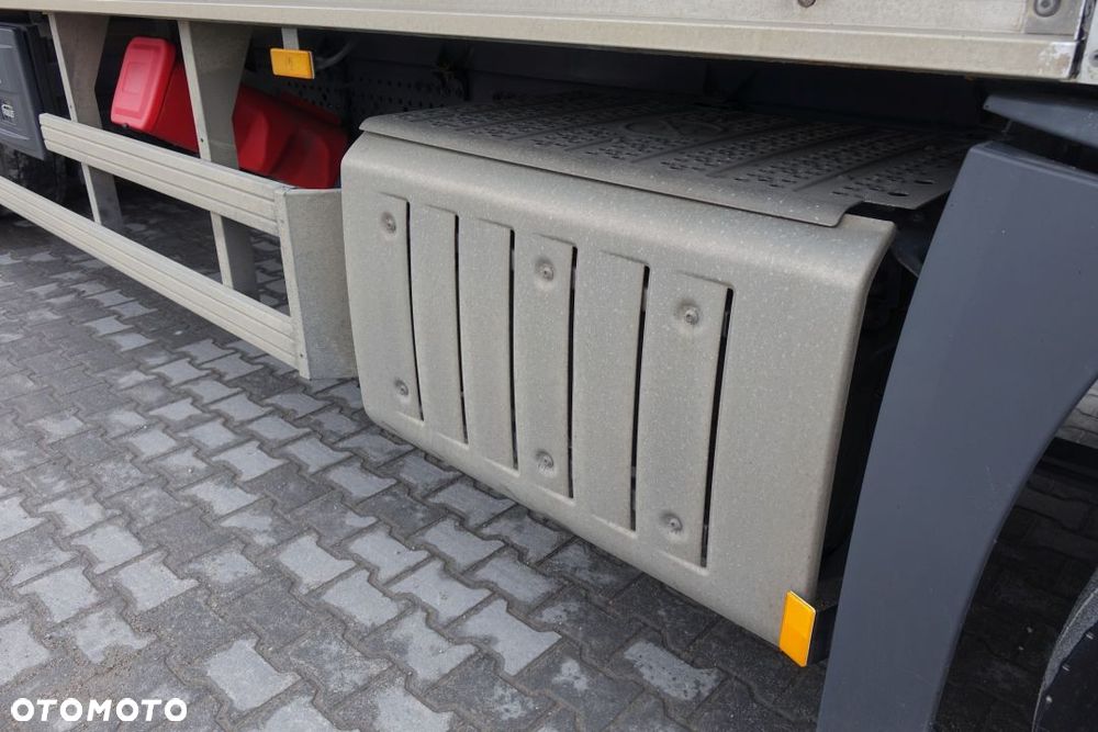 Mercedes-Benz ANTOS / 320 KM / 6x2 / FURGON / KONTENER / AUTOMAT / EURO 6 / OŚ PODNOSZONA - SKRĘTNA /  WINDA ZAŁADUNKOWA / - 10