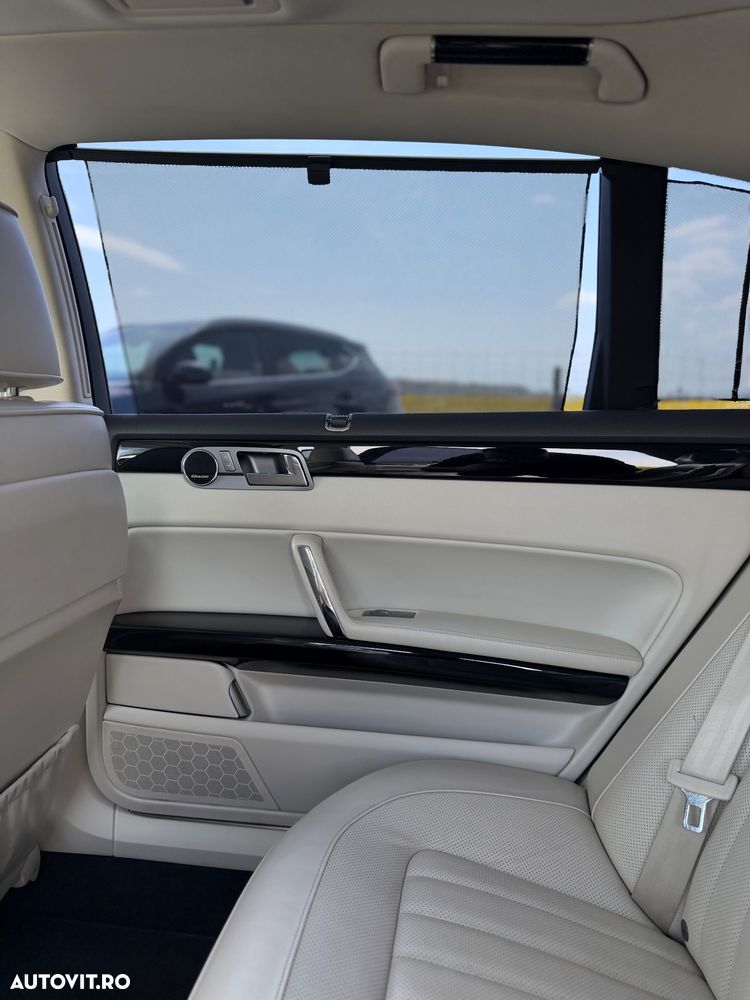 Volkswagen Phaeton 4.2 4Motion V8 Aut Lang - 25