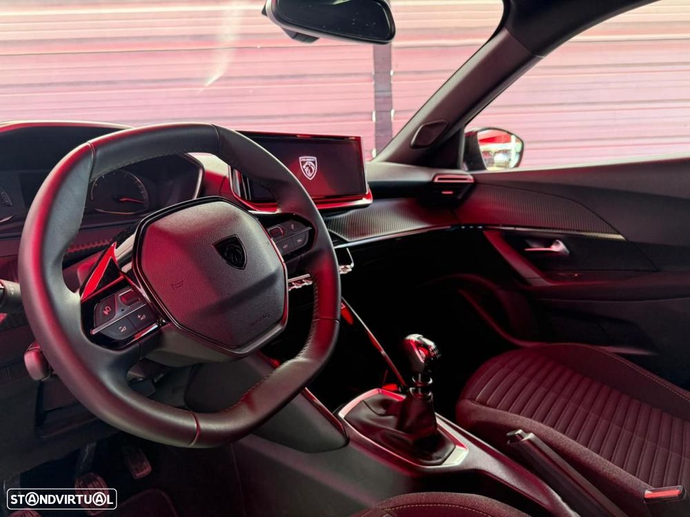 Peugeot 2008 1.2 PureTech Allure - 9