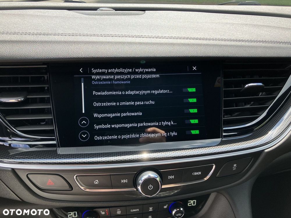 Opel Insignia - 16