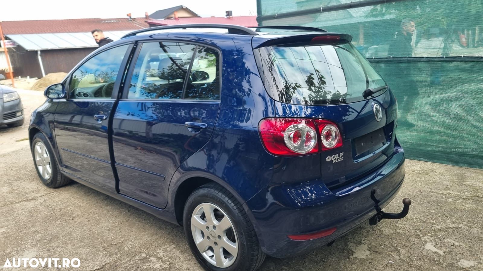 Volkswagen Golf Plus 1.6 TDI DPF Comfortline - 1