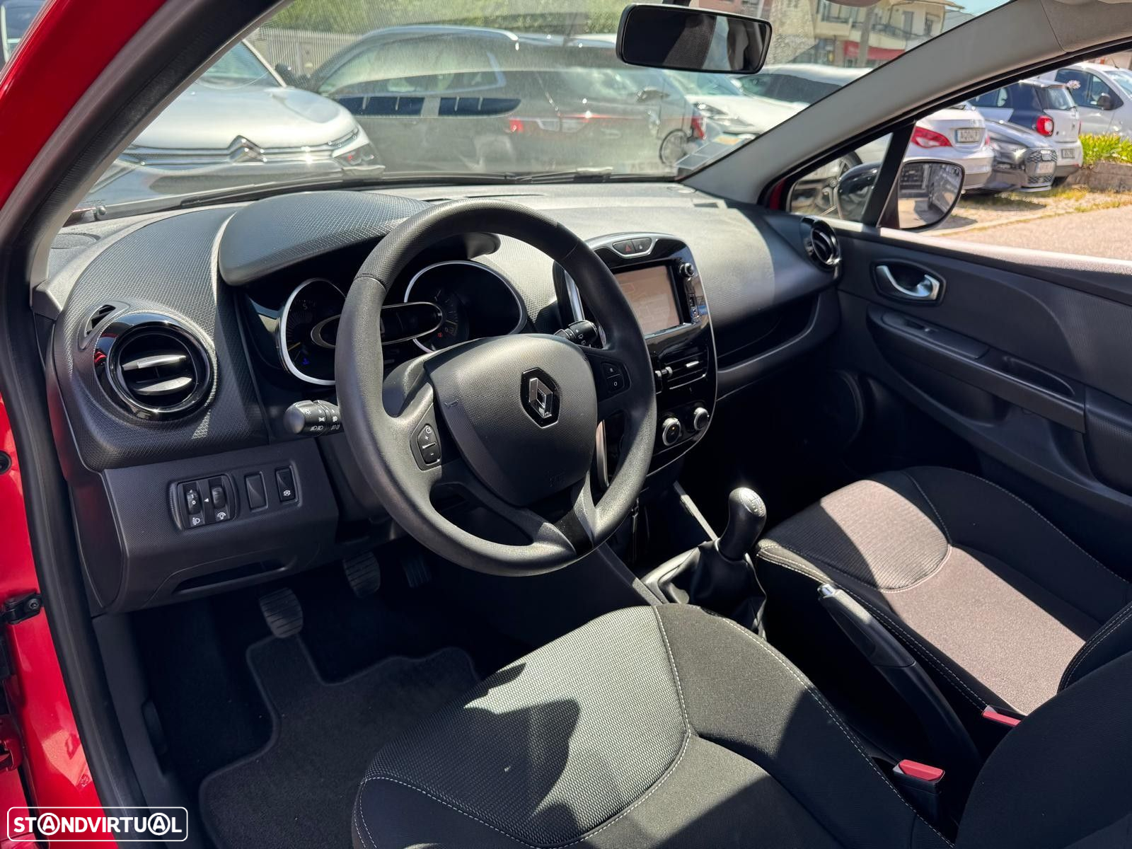 Renault Clio 1.5 dCi Limited - 8