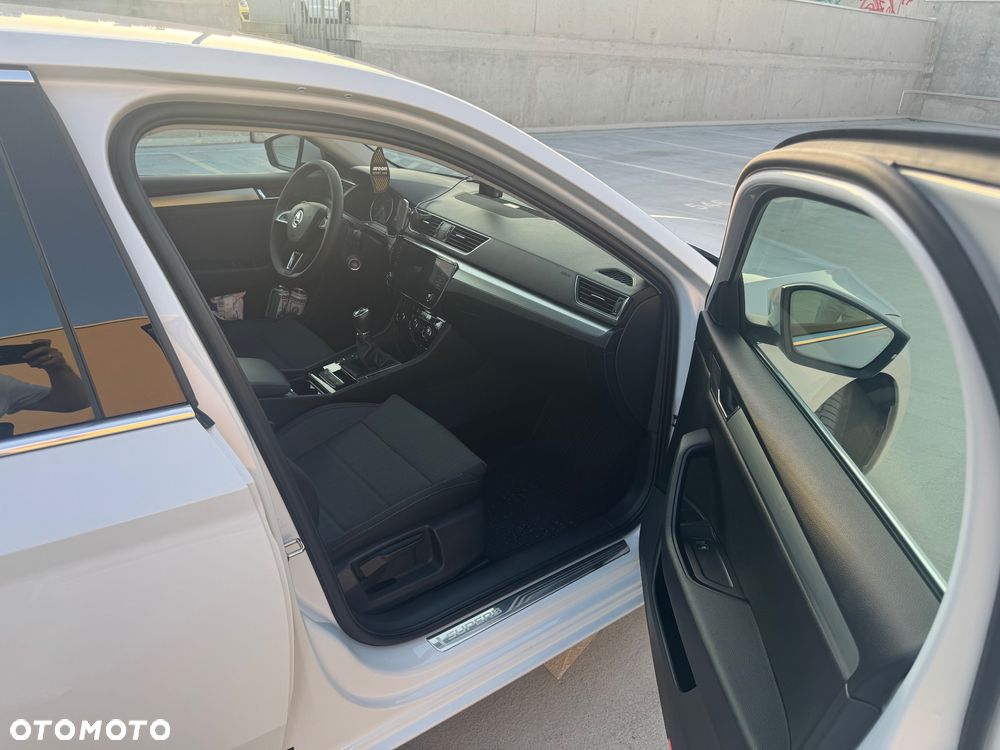Skoda Superb 1.8 TSI Ambition - 9