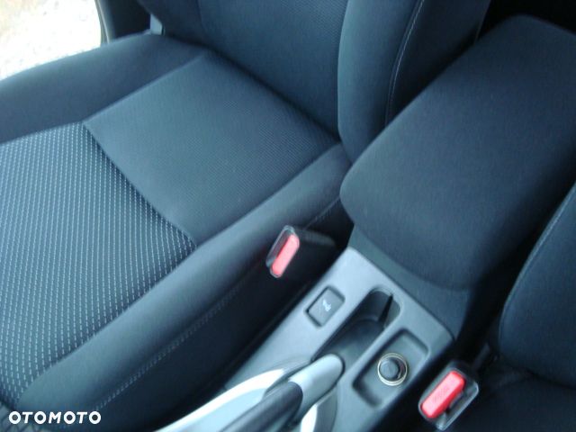 Kia Rio - 31