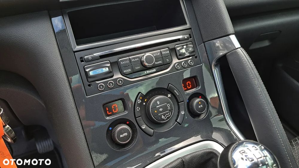 Peugeot 3008 HDi 115 Allure - 14