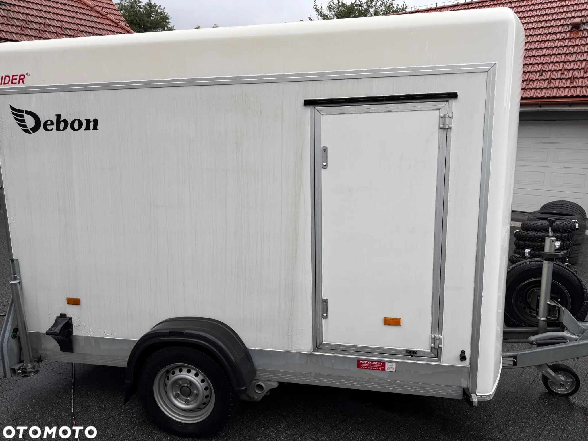 Debon Cheval Liberte Fourgon C300 - 1