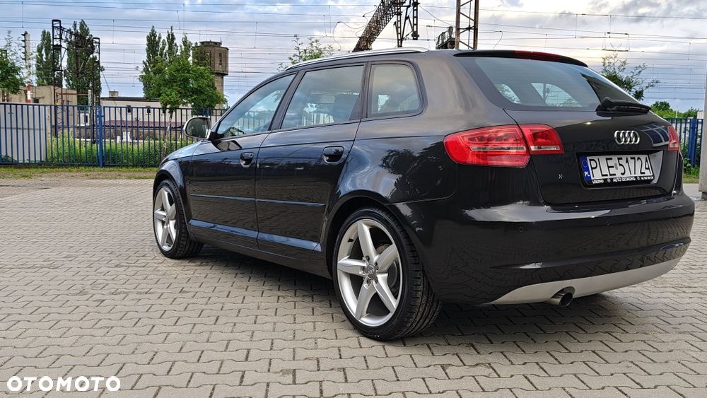 Audi A3 Sportback - 2