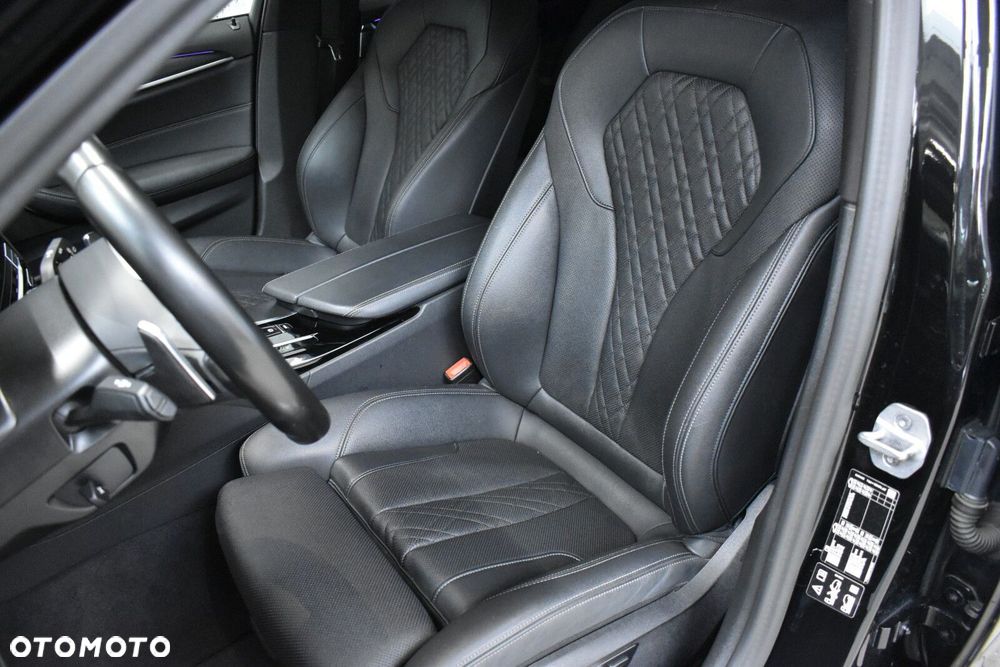 BMW Seria 5 520d xDrive MHEV M Sport sport - 11