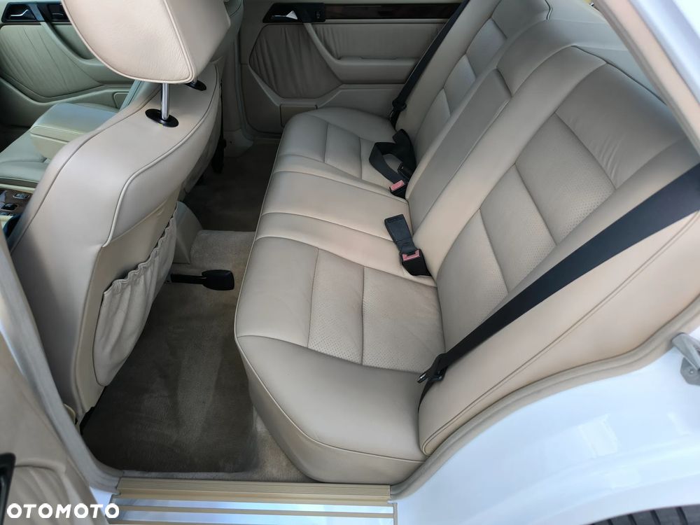 Mercedes-Benz Klasa E 420 - 16