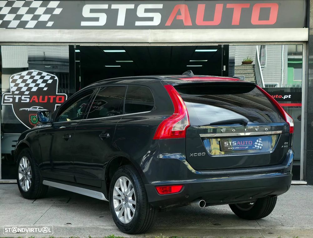Volvo XC 60 D5 Momentum Geartronic - 16
