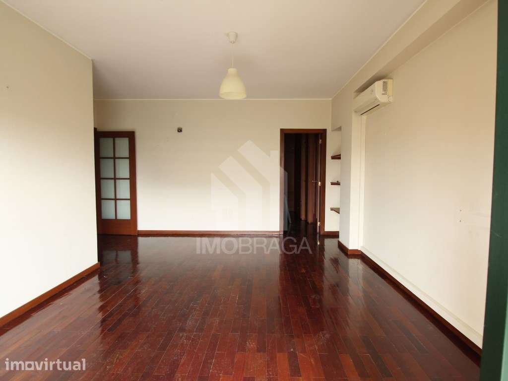 Arrendamento | Apartamento T1+1 com Garagem | S. Vítor, Braga - Grande imagem: 3/31