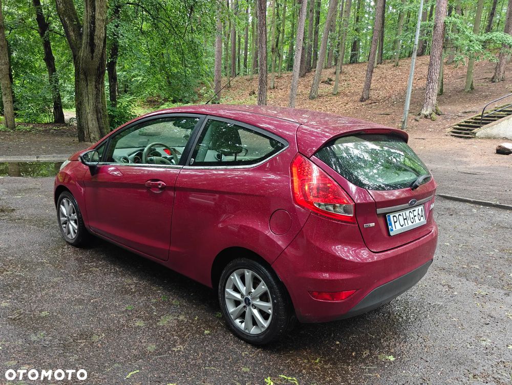 Ford Fiesta 1.6 TDCi Ghia - 2