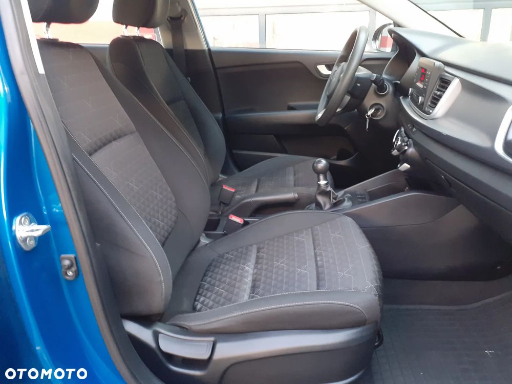 Kia Rio - 15