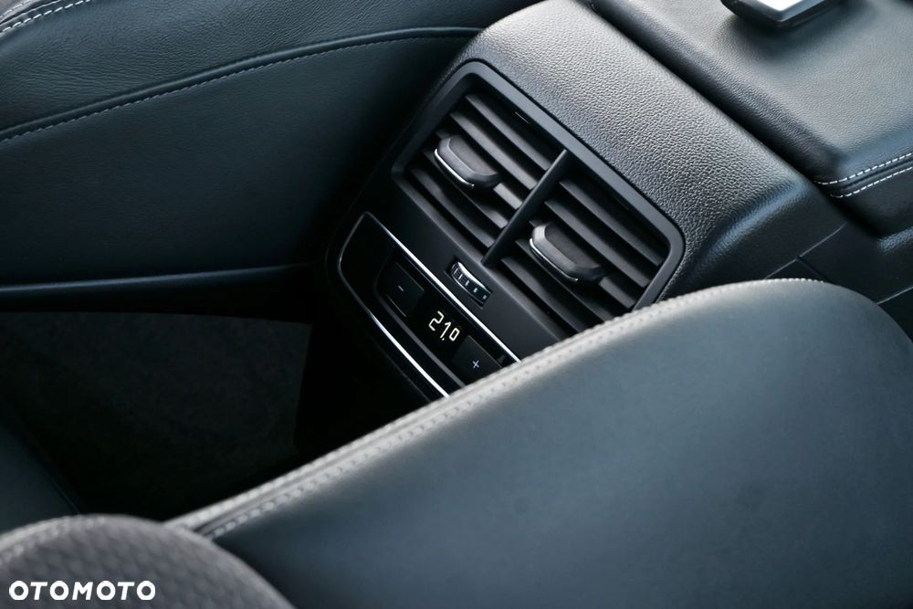 Audi A4 Avant 2.0 TDI ultra S tronic sport - 34