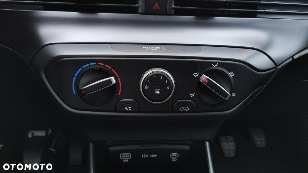 Hyundai i20 - 20