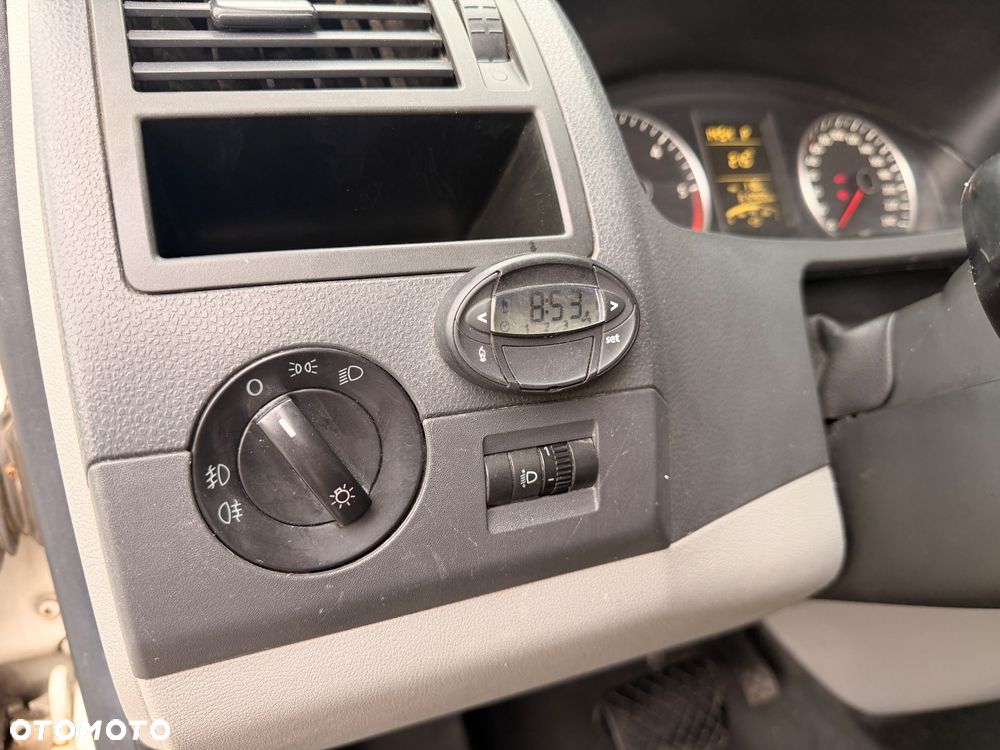 Volkswagen Transporter - 17