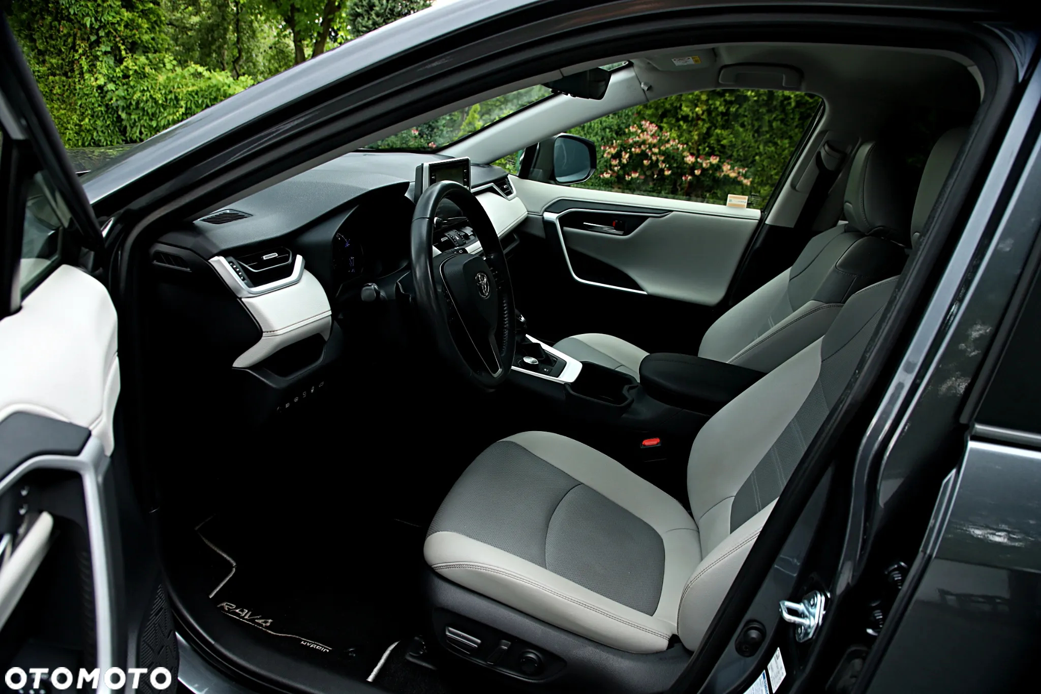 Toyota RAV4 2.5 Hybrid Executive 4x4 - 17