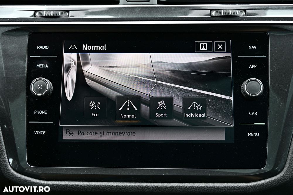Volkswagen Tiguan 2.0 TDI SCR DSG 4Motion Elegance - 20