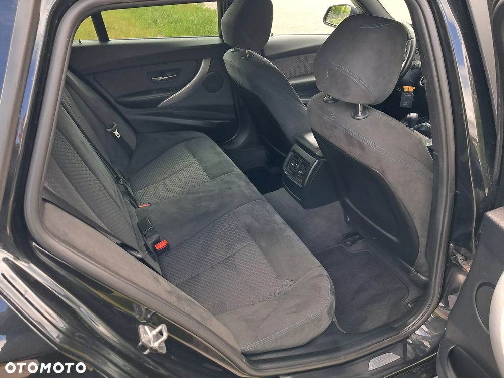BMW Seria 3 316i M Sport - 14