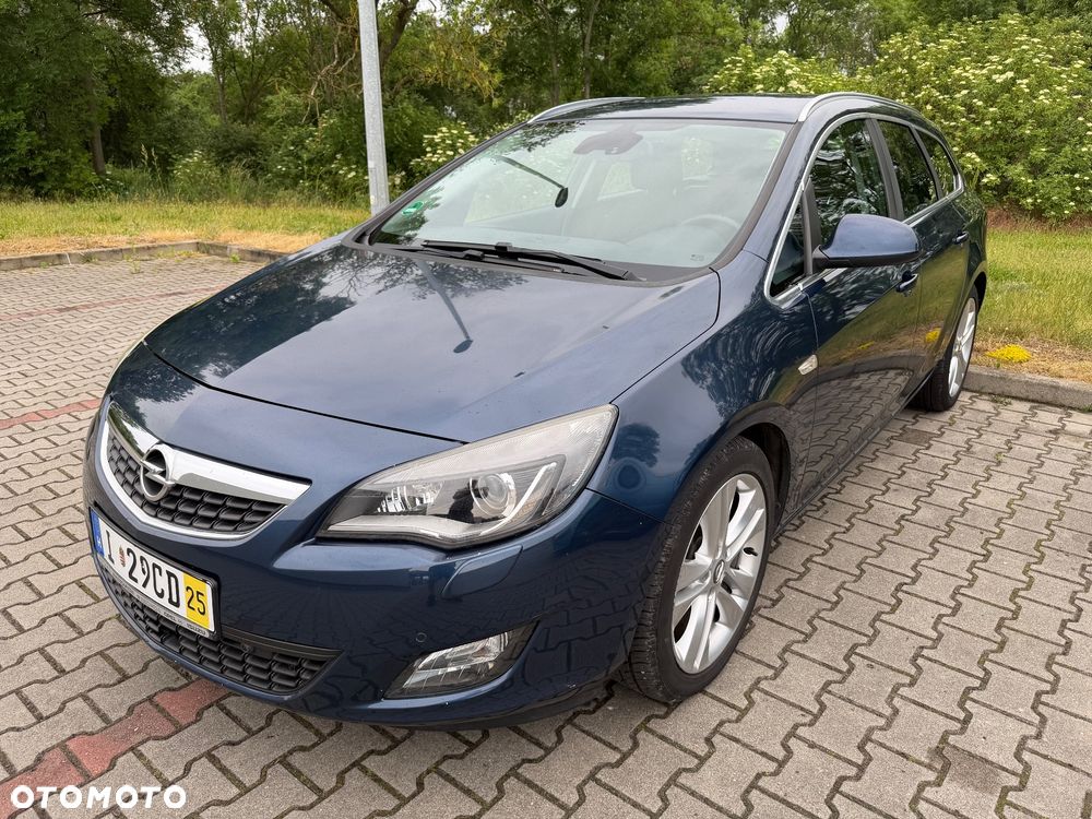 Opel Astra 1.6 Turbo Edition - 11