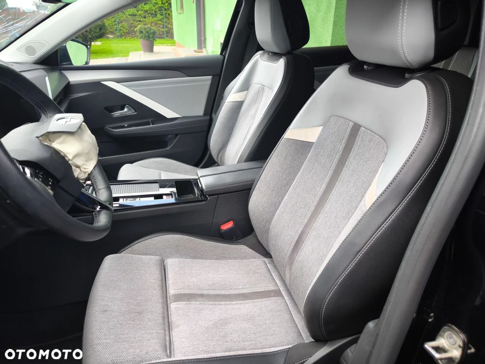 Opel Astra 1.6 T Plug-in Hybrid Elegance - 6