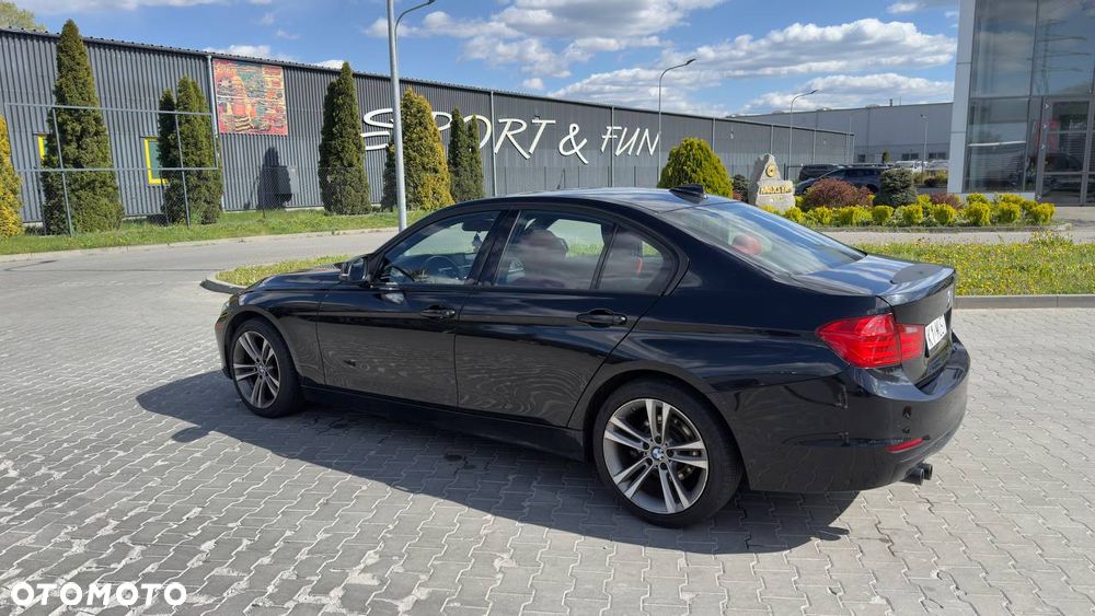 BMW Seria 3 328i xDrive Sport-Aut Sport Line - 9
