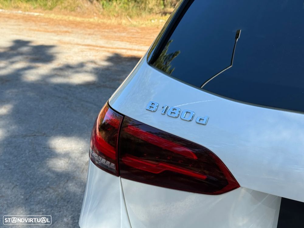 Mercedes-Benz B 180 d 7G-DCT AMG Line - 8