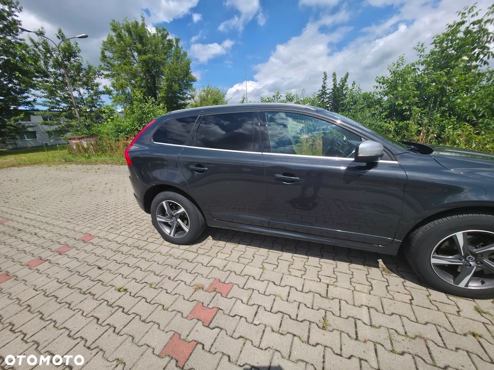 Volvo XC 60 D4 AWD Momentum - 3