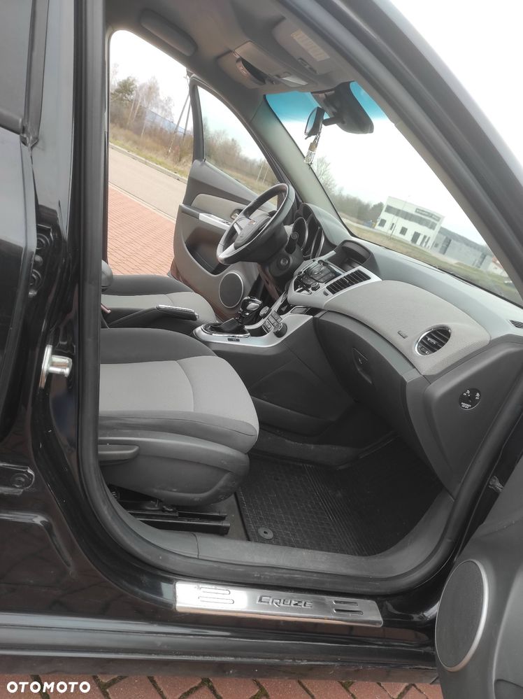 Chevrolet Cruze 1.6 LS - 11