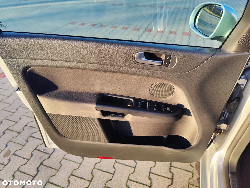 Volkswagen Golf Plus 1.6 TDI DPF Team - 19