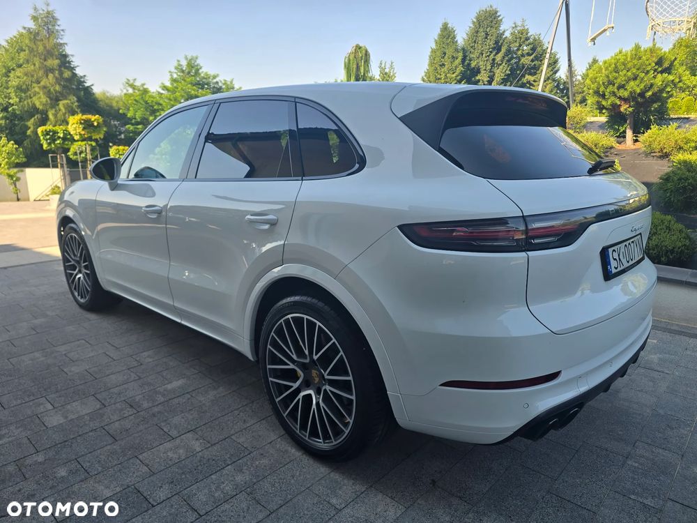 Porsche Cayenne Standard - 4