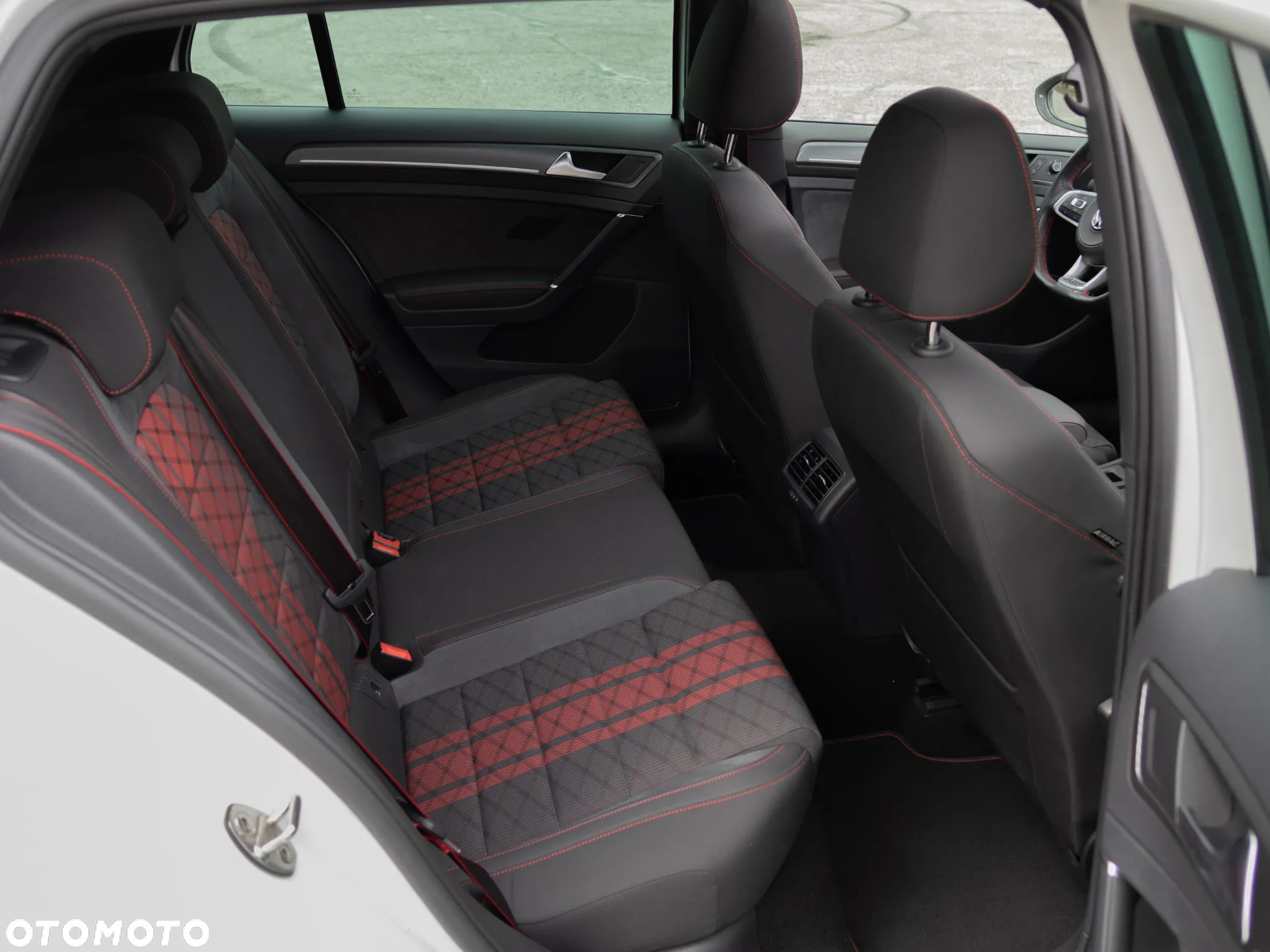 Volkswagen Golf VII 2.0 TSI GTI TCR DSG - 10